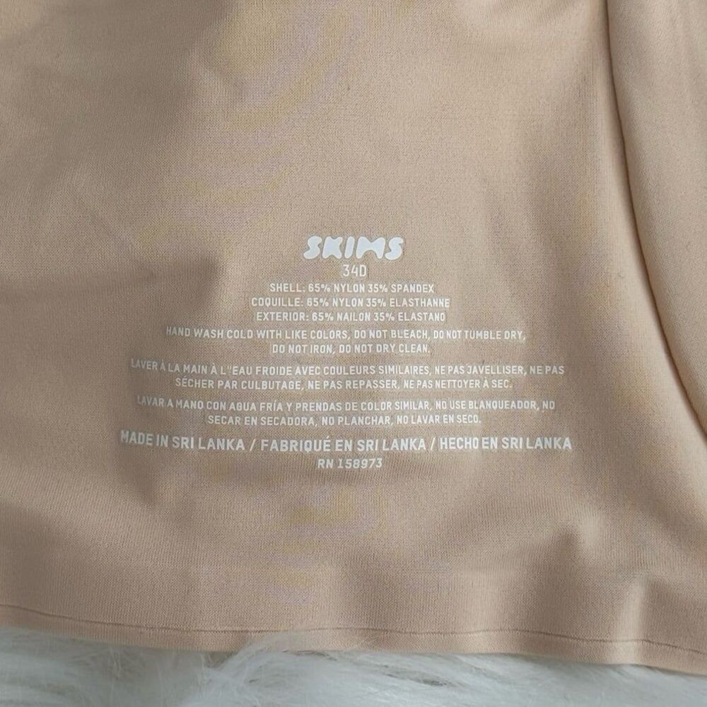 Skims Smoothing Intimates Unlined Full Coverage Bra Sand Size 34D - Picture 7 of 7